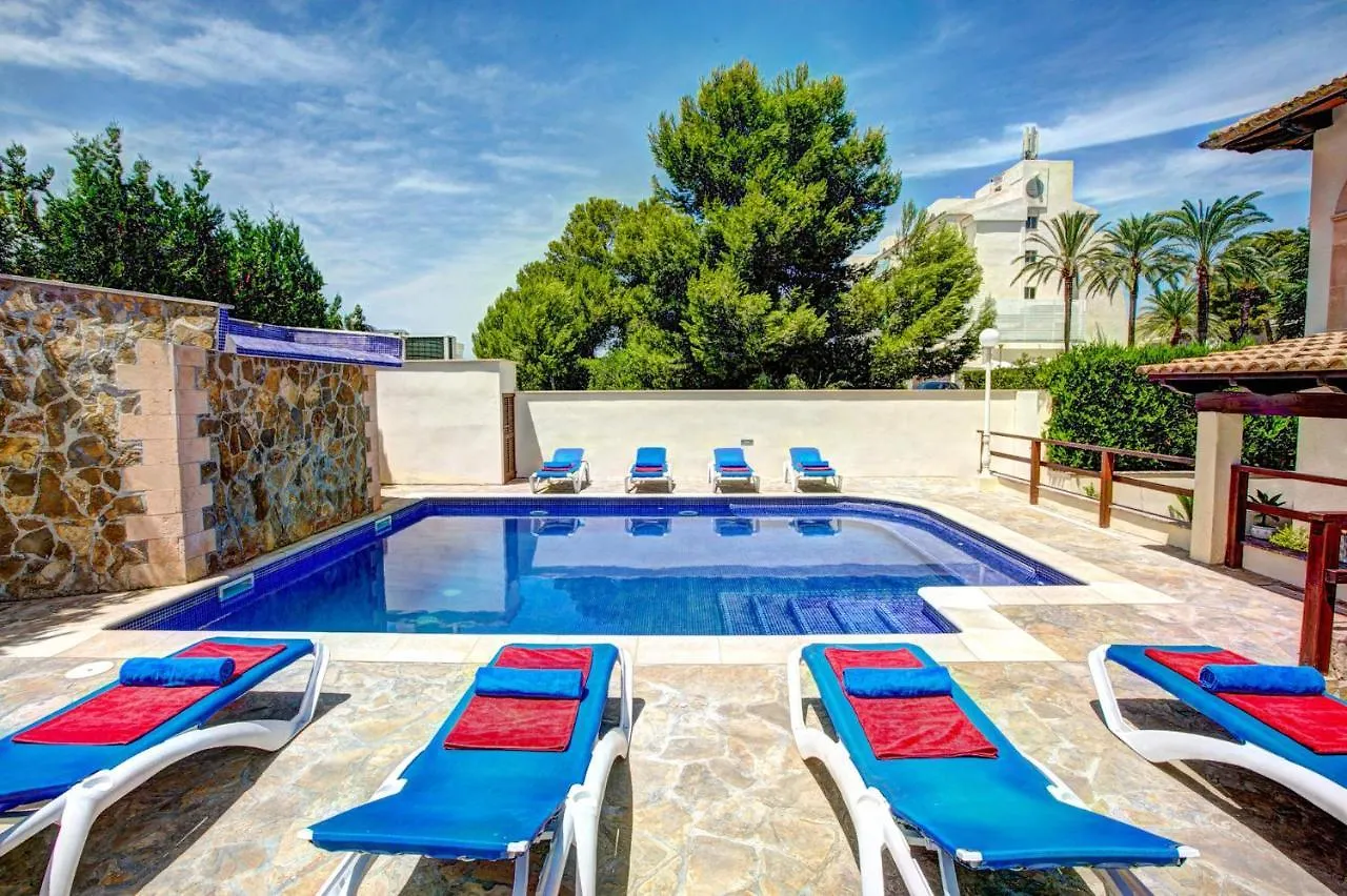 Villa Pons by Villa Plus Playa de Muro  Playa de Muro (Mallorca)